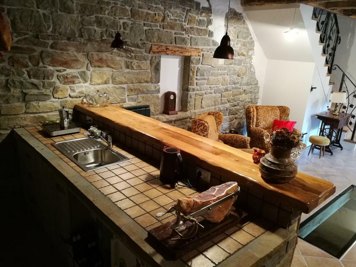 Pensjonat Wine House Rakar Gračišče Zewnętrze zdjęcie
