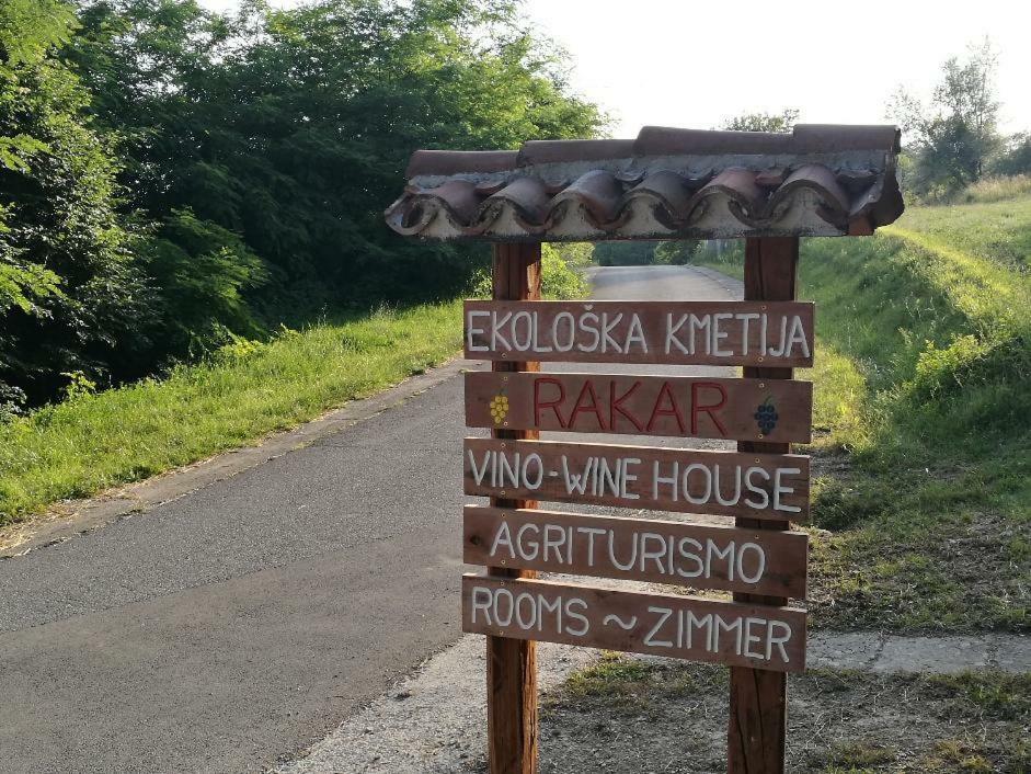 Pensjonat Wine House Rakar Gračišče Zewnętrze zdjęcie
